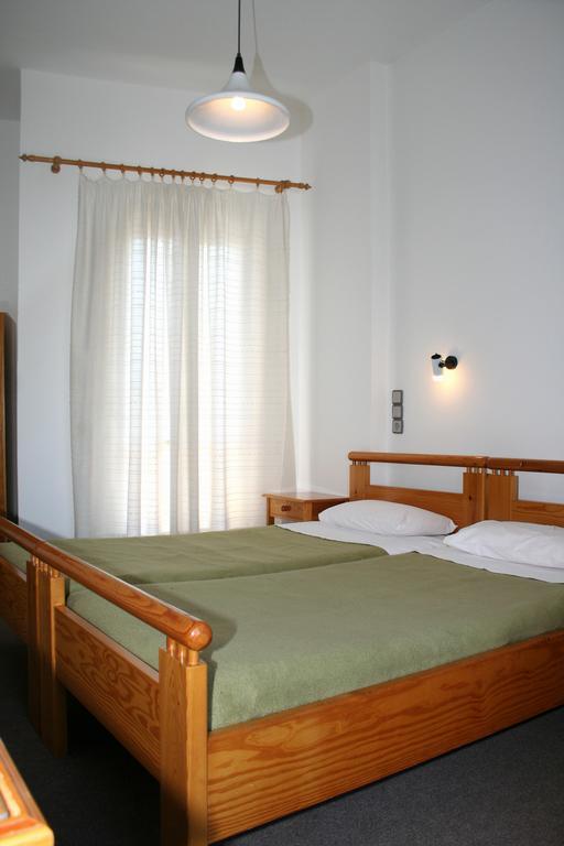 הרסוניסוס Lovely Holidays Hotel מראה חיצוני תמונה