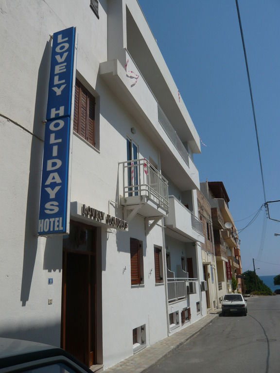 הרסוניסוס Lovely Holidays Hotel מראה חיצוני תמונה
